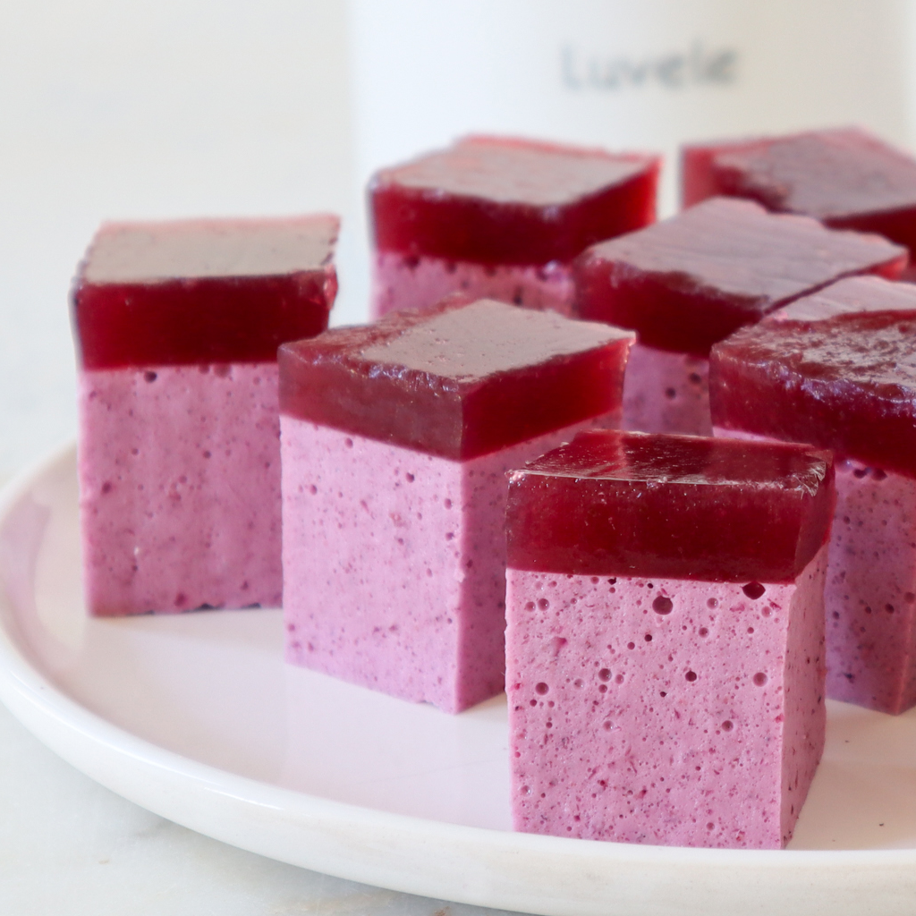 Gut loving berry yoghurt gummies